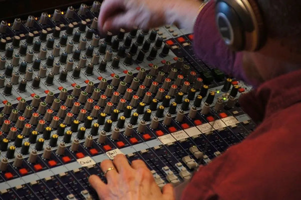 Master Sound Engineering: 10 Expert Tips