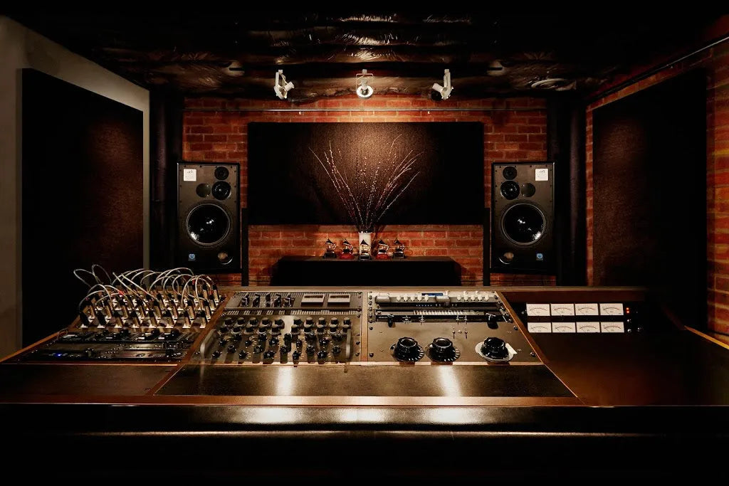 11 Tips for Mastering Tracks: Transform Your Music